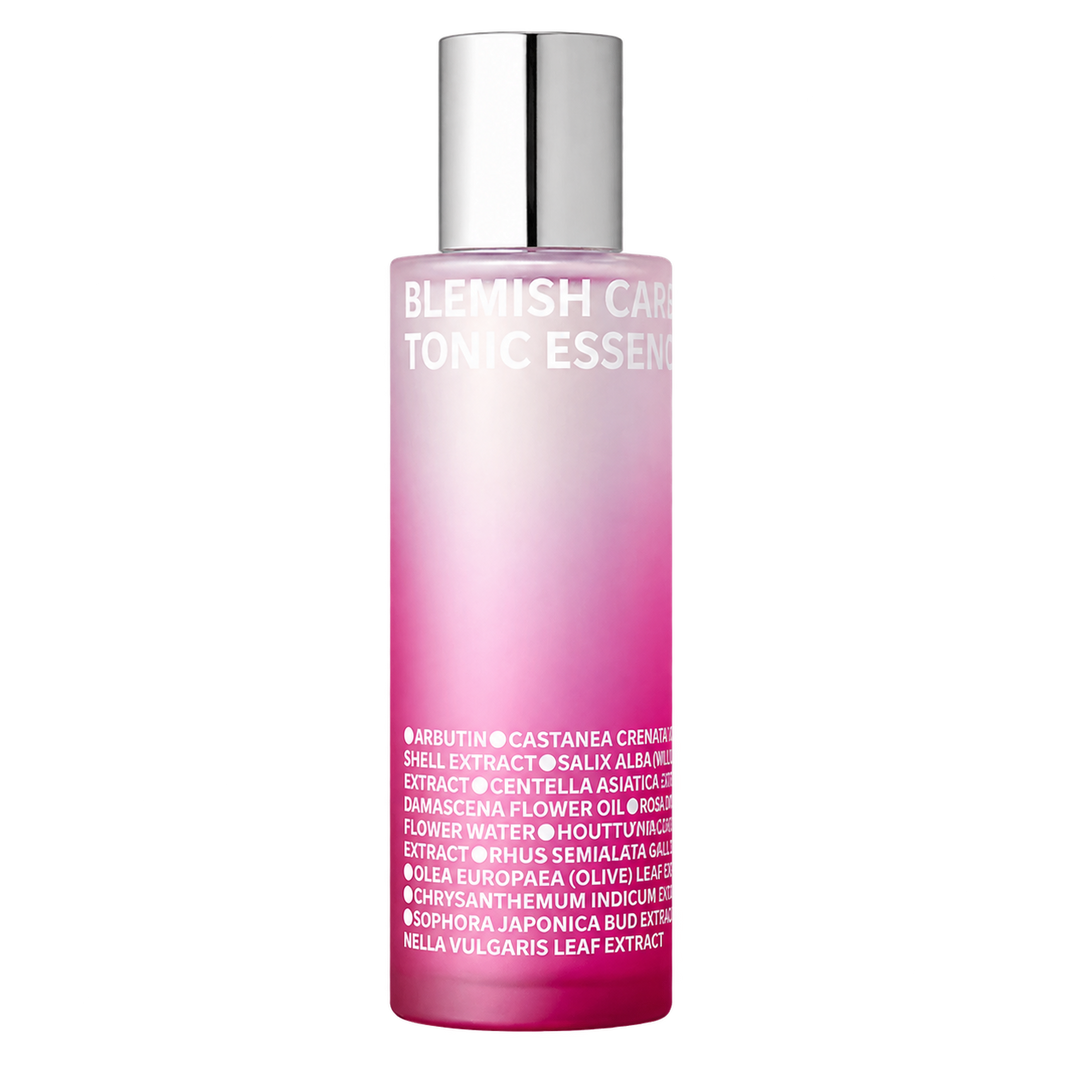 Flacon de l'Essence Tonique Éclat de la marque ISOI, soin pour la peau avec un liquide clair dans un flacon élégant