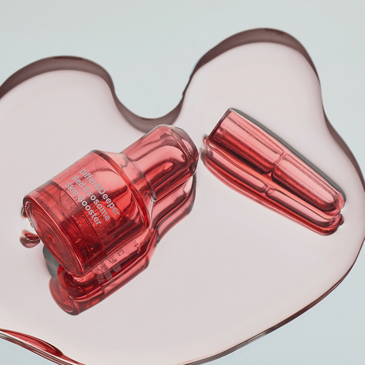 Soin visage BOOSTER Cutané aux Exosomes Rouges de DIFFER&DEEPER, flacon avec pipette, pour le soin de la peau.