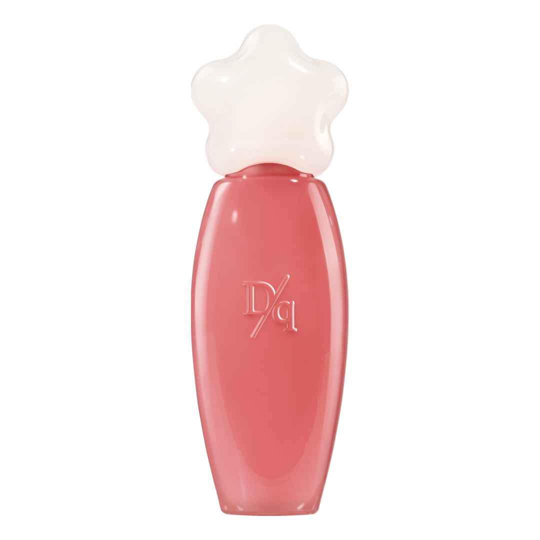 Gloss à lèvres transparent à base d'eau de la marque Dasique, avec une finition brillante et naturelle pour un maquillage léger.