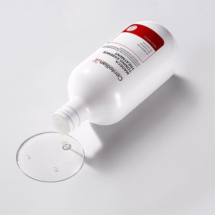 Flacon d'essence tonifiante Centellian 24 Madeca pour soin de la peau, contenant une solution légère et hydratante.