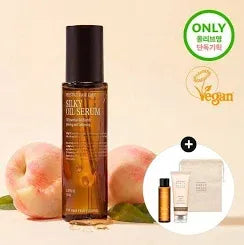 Serum capillaire Curlyshyll Curl Silky Oil pour cheveux bouclés, hydratant et brillant, en bouteille avec pompe.